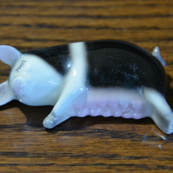 Black and White ceramic pigs Set of 2 - Picture 5 of 8